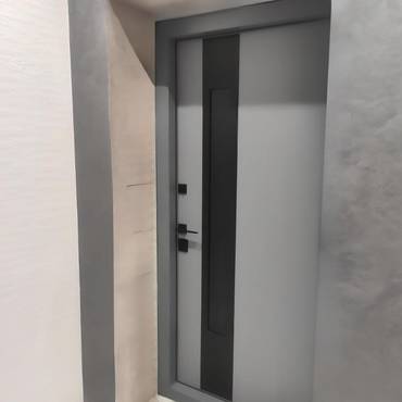 Остекленная дверь с плитами МДФ