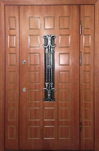 Парадная дверь с МДФ с ковкой и стеклом